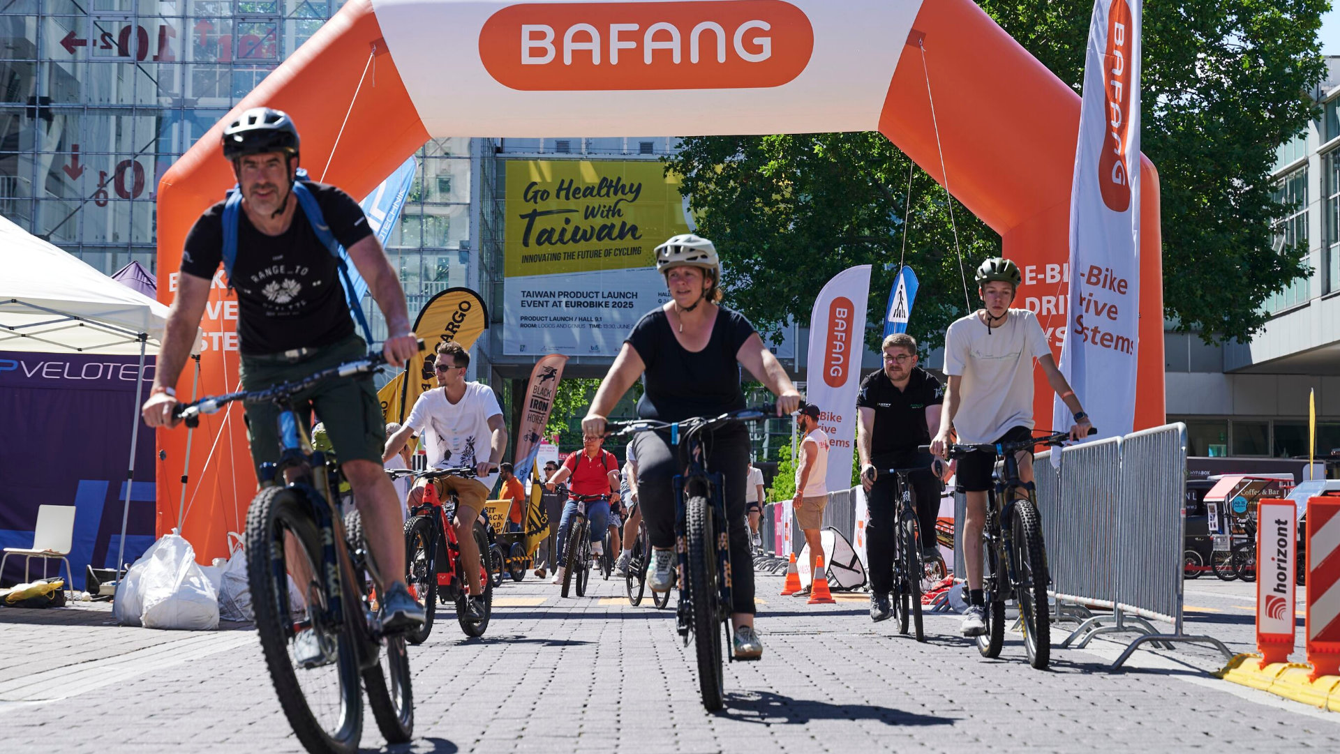 DEMO AREA & TEST TRACK