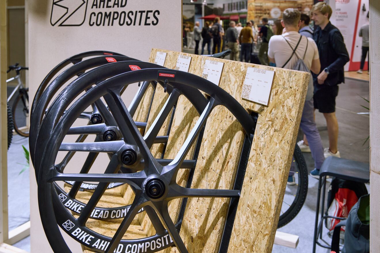 Handmade Area, bike ahead composites (a brand of all ahead composites GmbH)..Halle 12.1, HM14, Carbon Teile