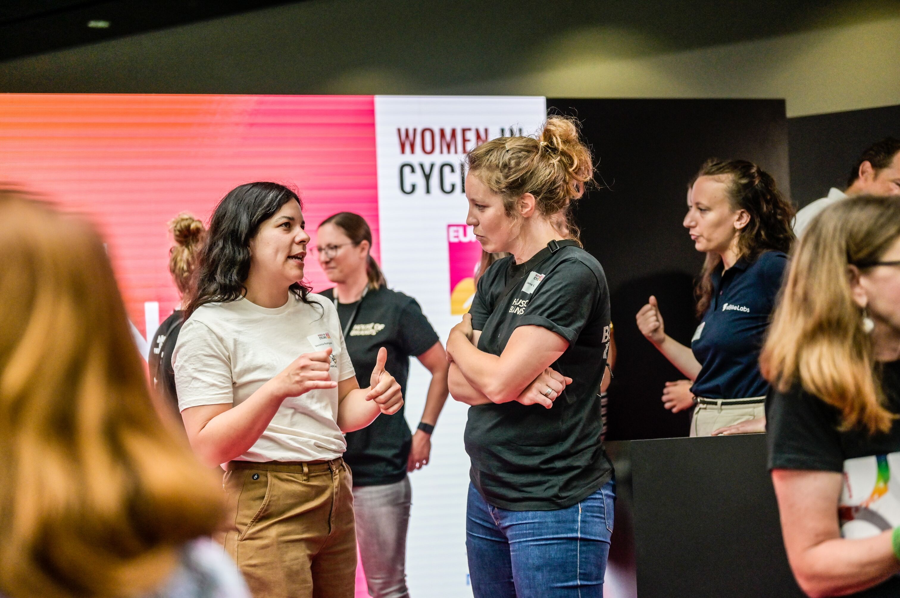 Portalhaus: Networking Space, Women Cycling