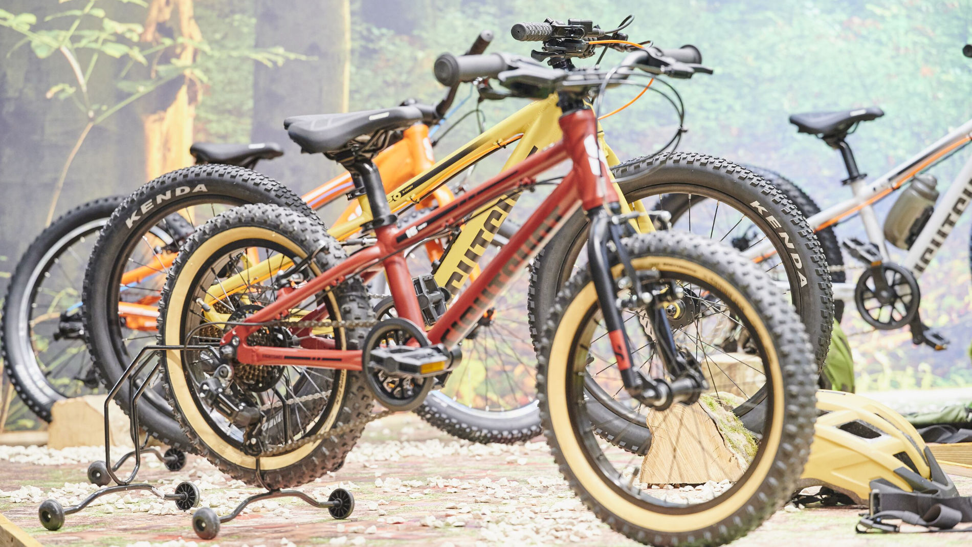 Kinderfahrräder auf Fachmesse