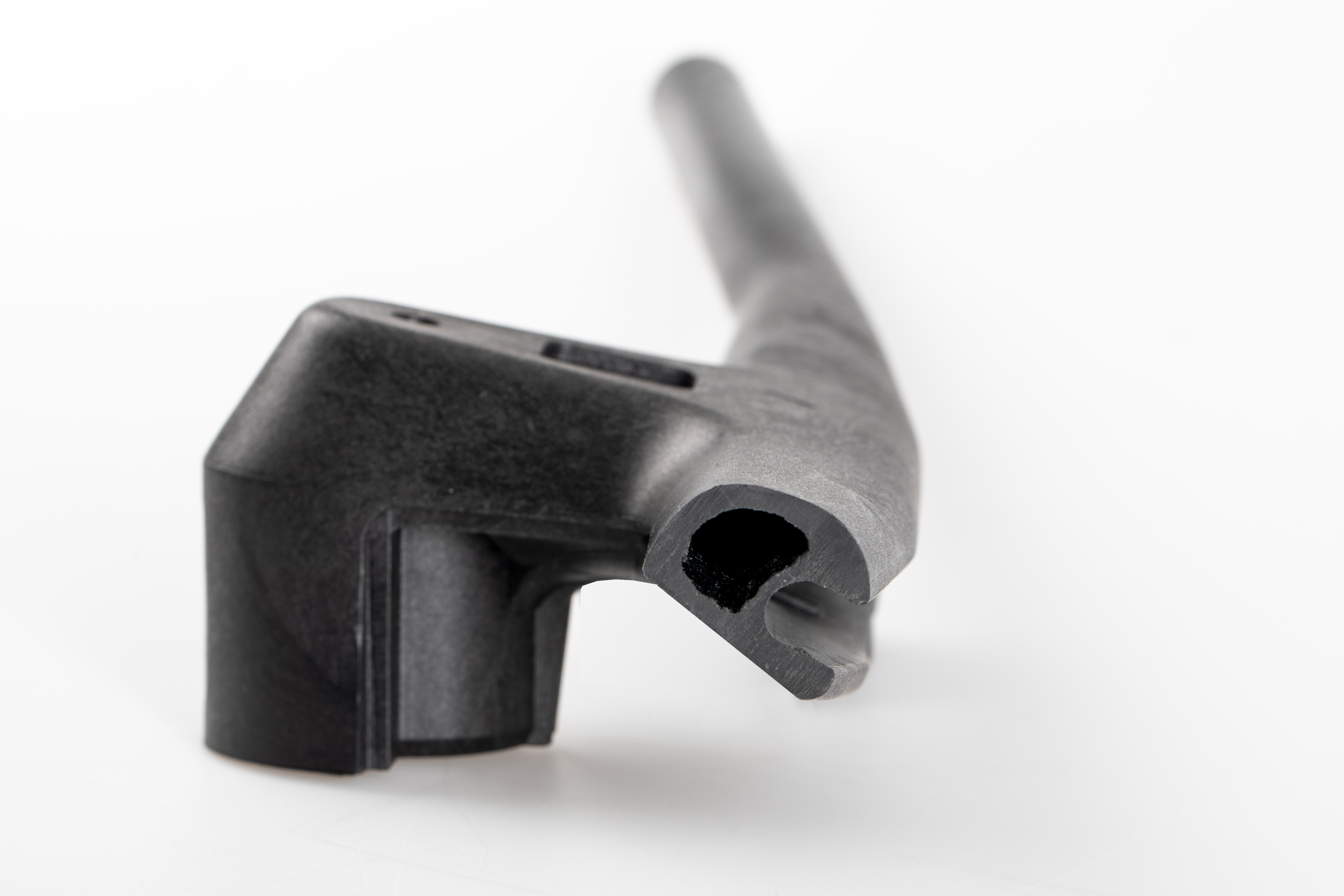 2025-02-engel-auf-der-jec-world-2025-2